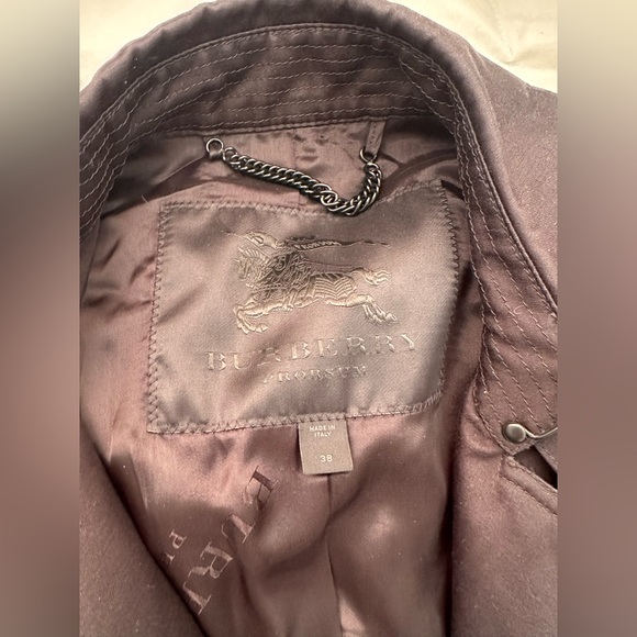 Black Burberry Trenchcoat - Picture 2 of 8